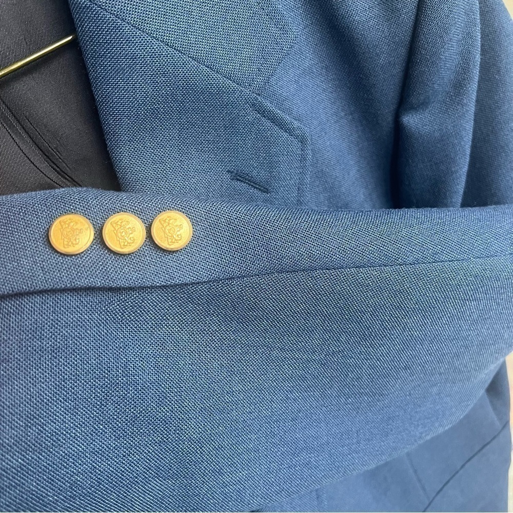 Stafford Men’s Wool Blend 2 Gold Metal Buttons Blue Blazer Sport Coat Size 42S - Picture 12 of 16